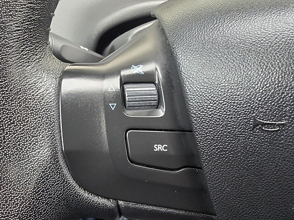 Peugeot 208 21 of 30