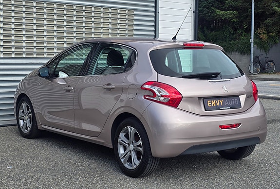 Peugeot 208 7 of 30
