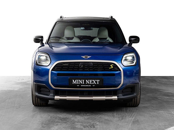 MINI Countryman SE 2 of 13