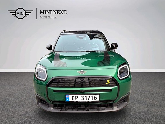 MINI Countryman SE 2 of 12