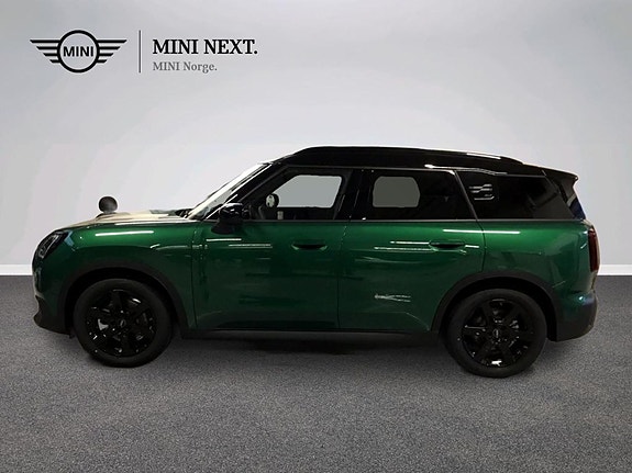 MINI Countryman SE 2 of 16