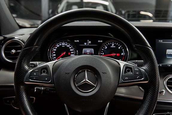 Mercedes-Benz E220 d 11 of 19