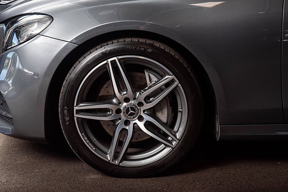Mercedes-Benz E220 d 7 of 19