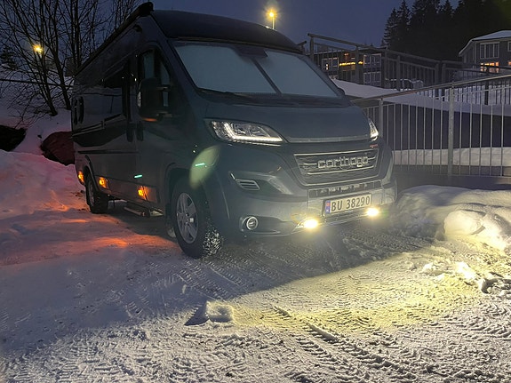 Carthago Malibu Van 640LE Rb Gt Charming 2-roms. Oppgradert VB-fjærer/Koni, Bilstein-dempere/Litium 600ah/Truma Combi D6 E dieslvarmer. 17 of 30