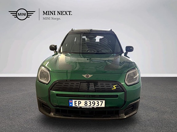 MINI Countryman SE 2 of 11