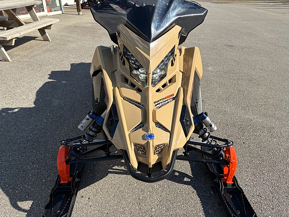 Polaris 850 Switchback Assault 4 of 7