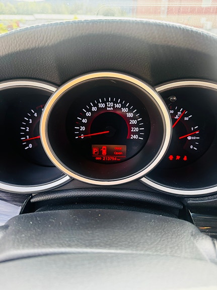 Kia Sorento 8 of 21