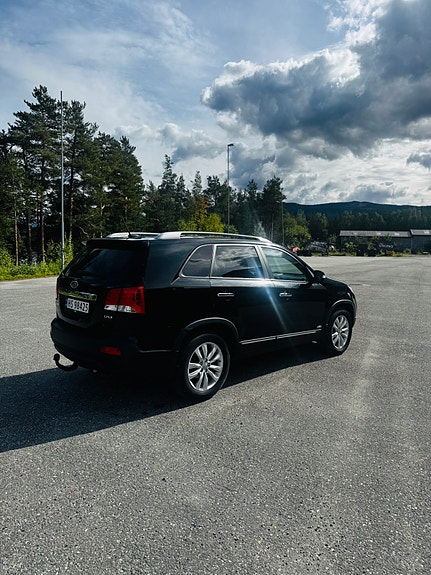Kia Sorento 5 of 21