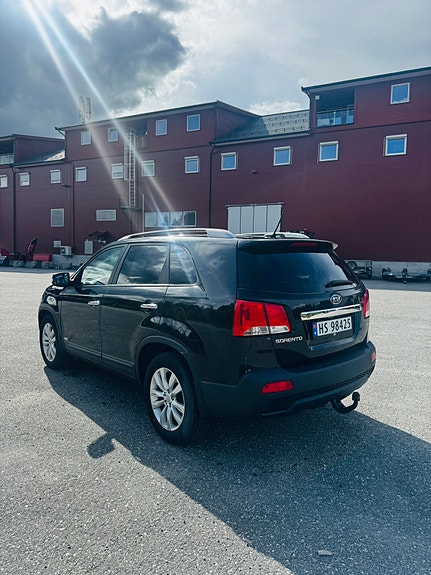 Kia Sorento 3 of 21