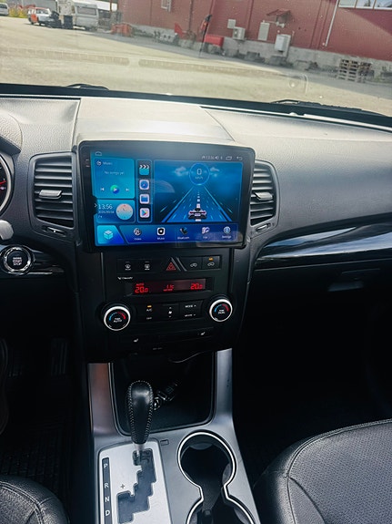 Kia Sorento 9 of 21