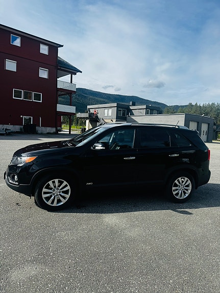 Kia Sorento 2 of 21