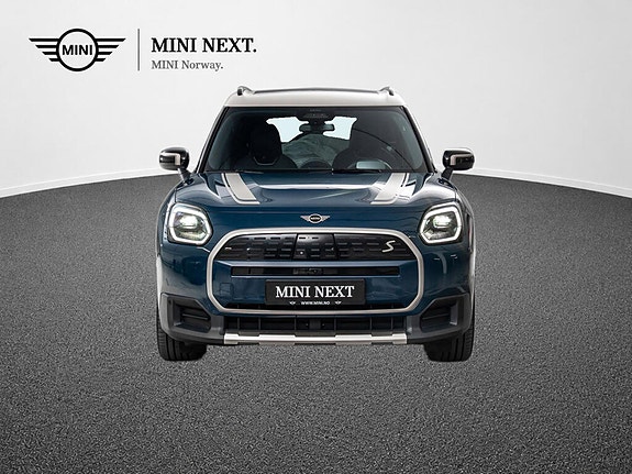 MINI Countryman SE 2 of 12