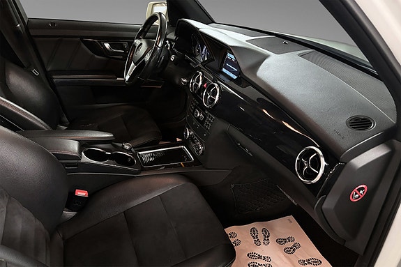 Mercedes-Benz GLK220 10 of 12