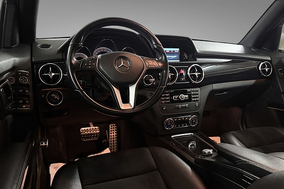 Mercedes-Benz GLK220 8 of 12