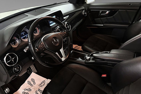 Mercedes-Benz GLK220 7 of 12