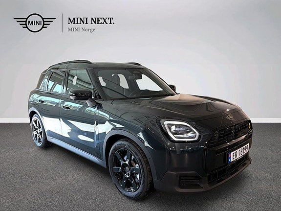 MINI Countryman SE 3 of 12