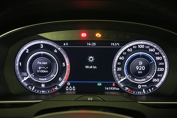 Volkswagen Passat Alltrack 10 of 16