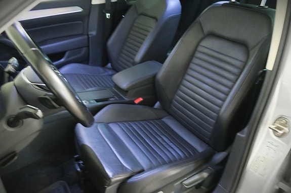 Volkswagen Passat Alltrack 15 of 16