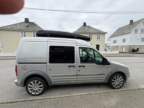 Ford Transit Connect 3 of 17