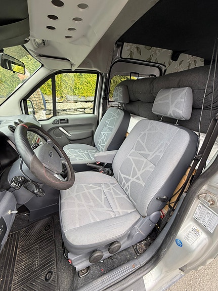 Ford Transit Connect 8 of 17