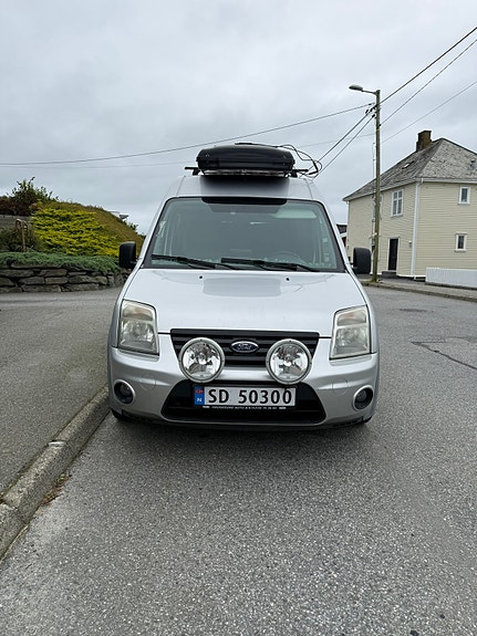 Ford Transit Connect 2 of 17