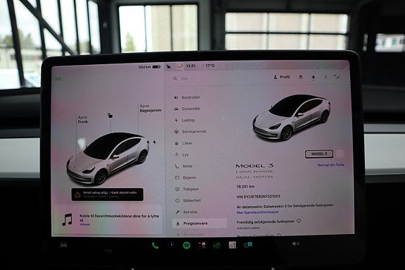 Tesla Model 3 26 of 30