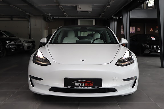Tesla Model 3 6 of 30