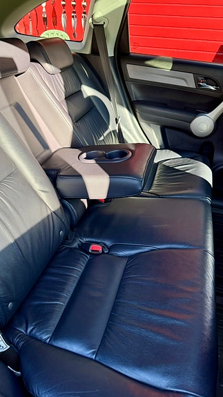 Honda CR-V 10 of 13