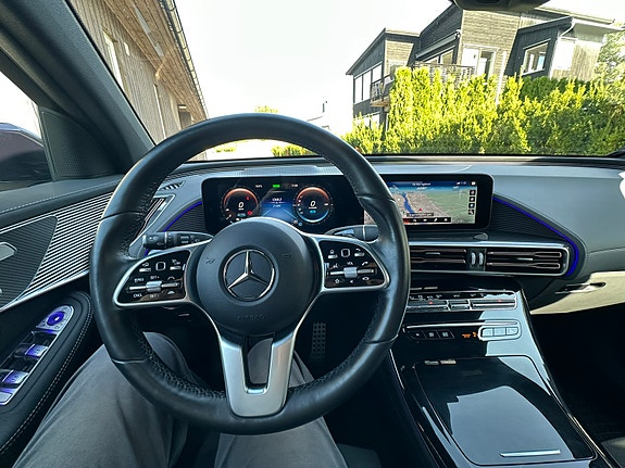 Mercedes-Benz EQC400 15 of 23