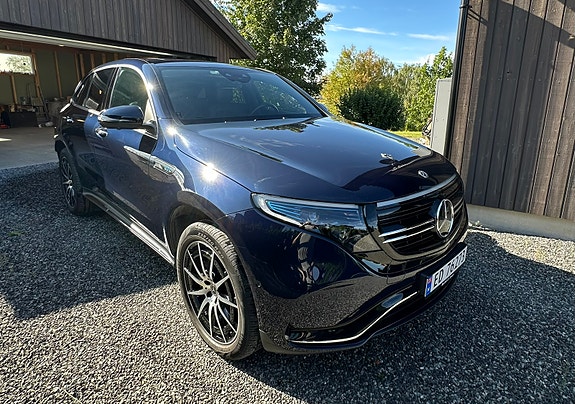 Mercedes-Benz EQC400 3 of 23