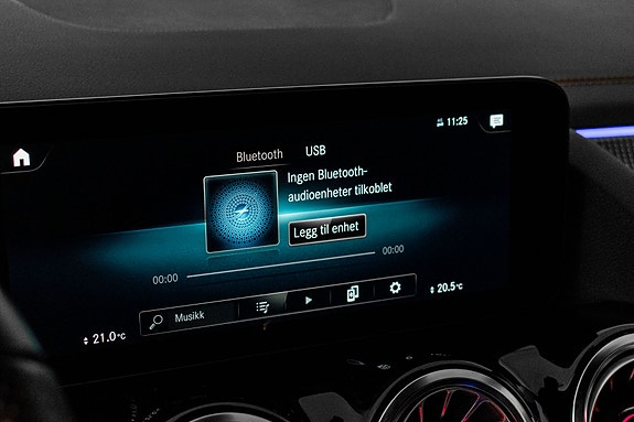 Mercedes-Benz EQA300 17 of 22