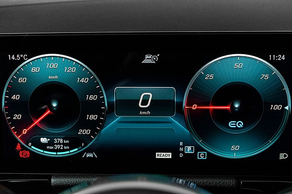 Mercedes-Benz EQA300 13 of 22