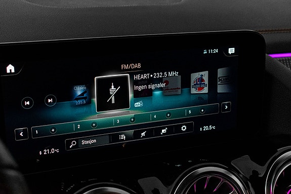 Mercedes-Benz EQA300 15 of 22