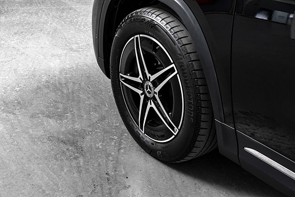 Mercedes-Benz EQA300 9 of 22