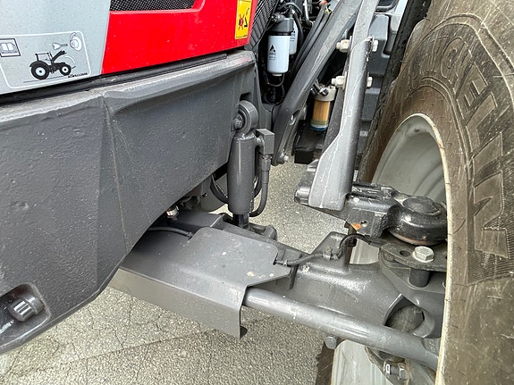 Massey Ferguson 5S.145 Dyna 4 Exclusive 17 of 28