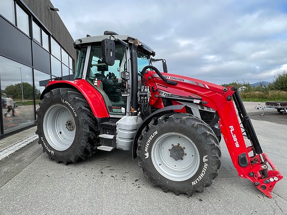 Massey Ferguson 5S.145 Dyna 4 Exclusive 13 of 28