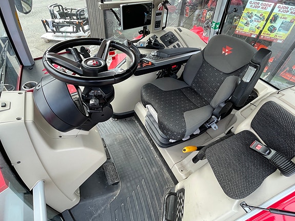 Massey Ferguson 5S.145 Dyna 4 Exclusive 18 of 28