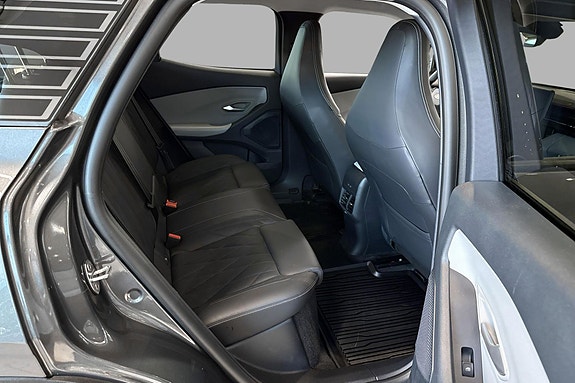 Ford Explorer 24 of 25