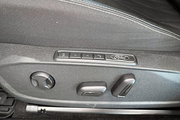 Ford Explorer 11 of 25