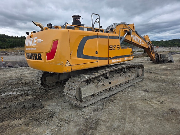 Liebherr R936 4 of 13