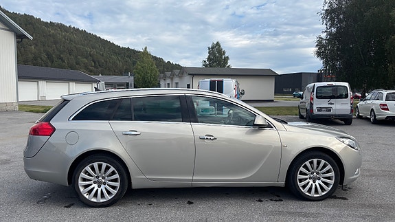 Opel Insignia 2 of 30