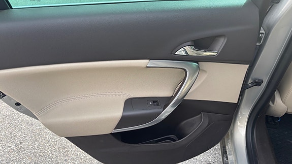 Opel Insignia 15 of 30
