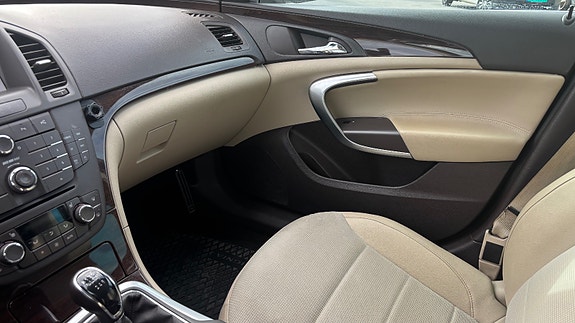 Opel Insignia 23 of 30