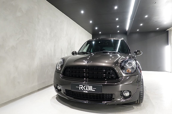 MINI Countryman-Serie 2 of 30