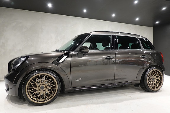 MINI Countryman-Serie 5 of 30