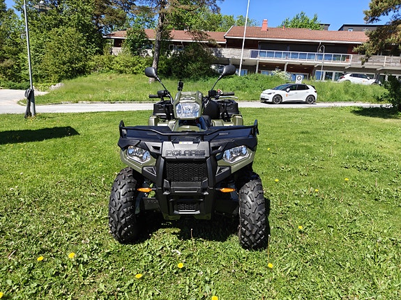 Polaris Sportsman 570 2 of 15