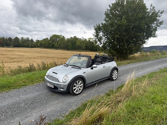 MINI Cooper S 2 of 29