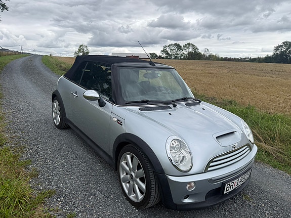 MINI Cooper S 25 of 29