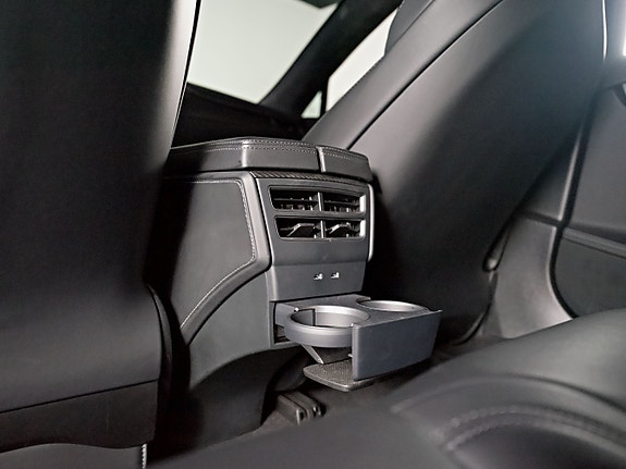 Tesla Model S 24 of 27