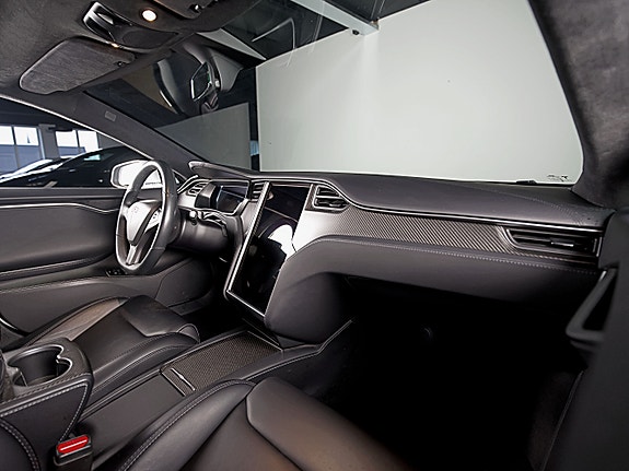 Tesla Model S 15 of 27